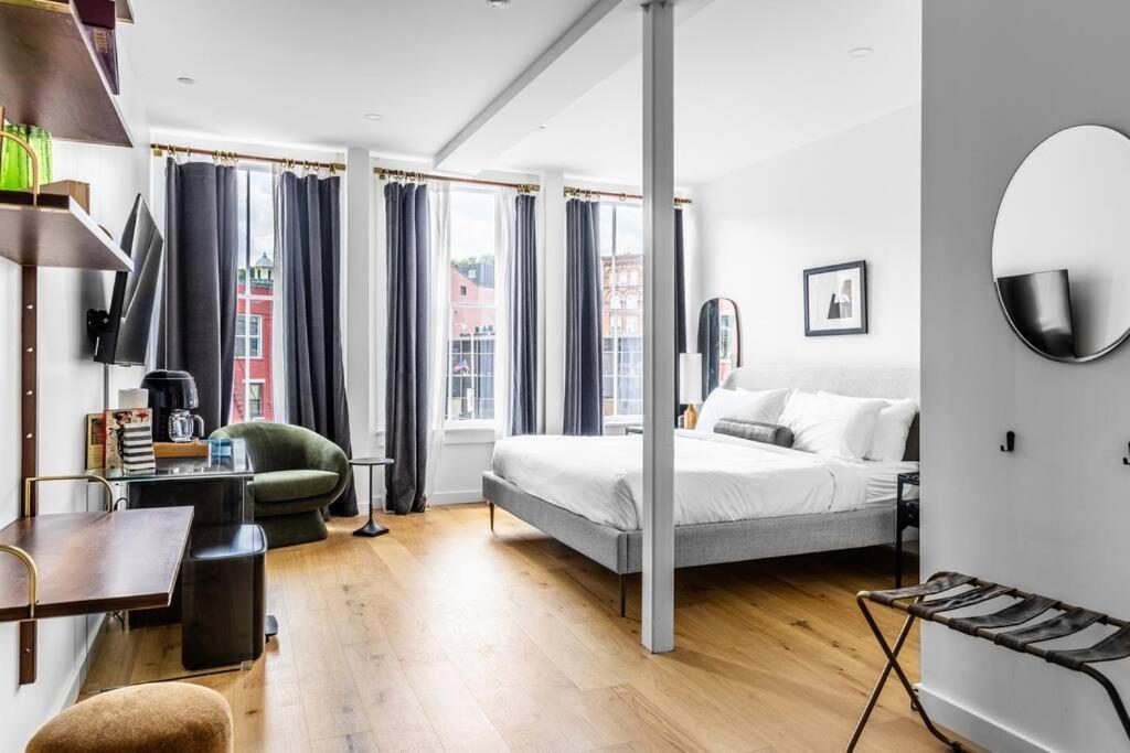 The Phenix Historic Dtwn Hotel, King Bed, Pickering Square View, Room # 301 Bangor Exteriér fotografie